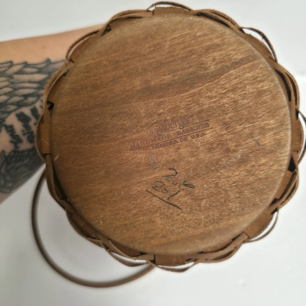 VTG 2001 Longaberger Tall Fruit Basket Round Woven Wood Single Swing Handle Line